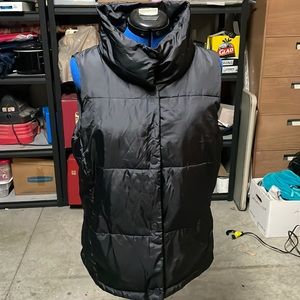 Old navy zip up/ button up poof vest